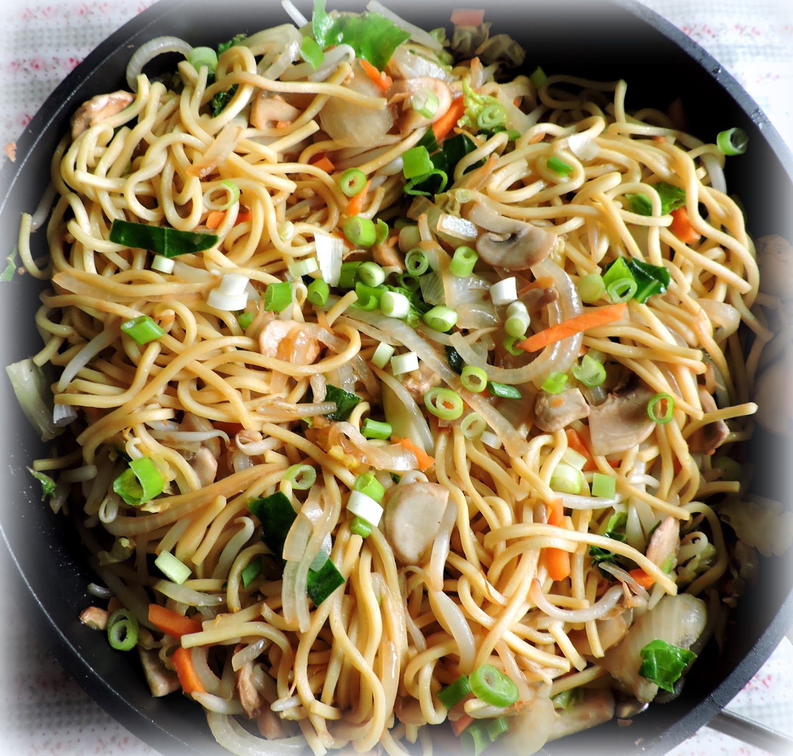 The English Kitchen Vegetable Chow Mein