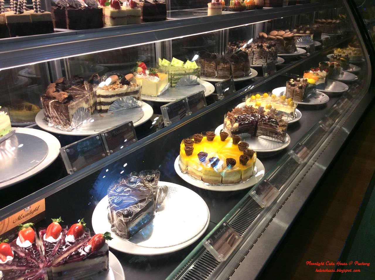 Moonlight Cake House Puchong