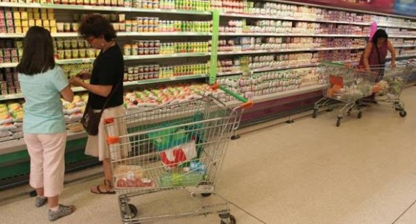 Por la suba del dólar, advierten que aumentará el precio de los alimentos Por la suba del dólar, advierten que aumentará el precio de los alimentos