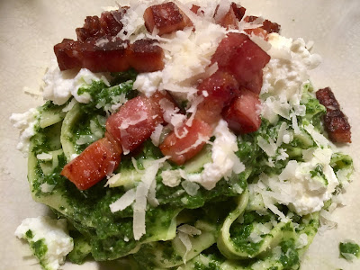 Ensalada de kale con "tallarines verdes" - inspirado en Jamie Oliver - el gastrónomo - ÁlvaroGP - Receta