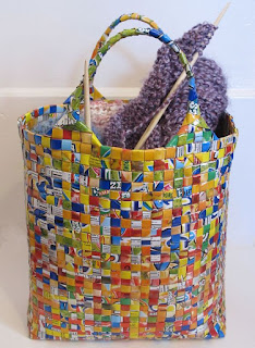 tas daur ulang terbuat dari bungkus plastik kemasan