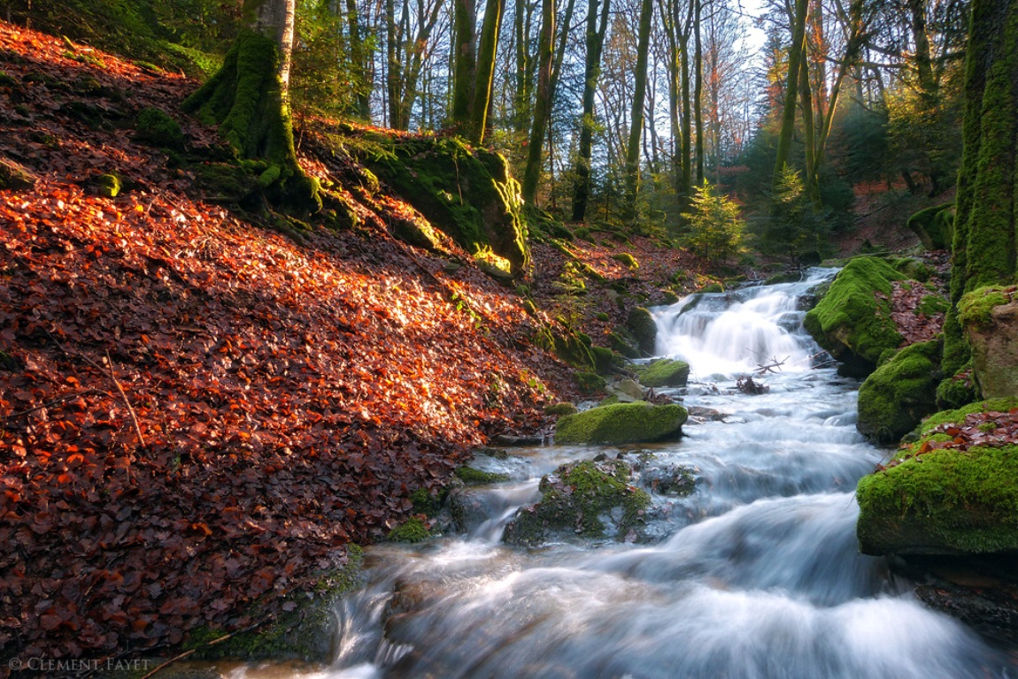 Top 30 Beautiful water falling wallpapers in hd