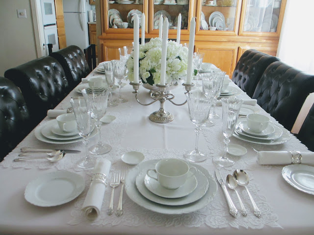 The Welcomed Guest: White on White Tablescape