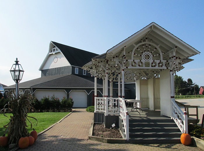 Mahoning Valley Eats Treats Granary Restaurant At Pine Tree Barn