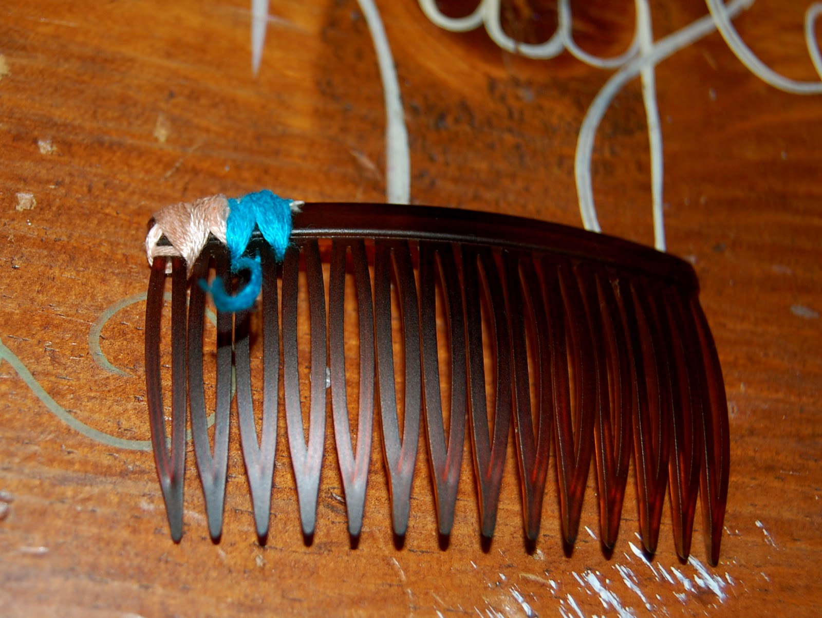 Girl vs Craft Vintage Embroidery Thread Hair Comb...