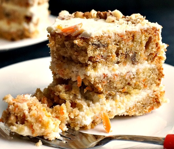 Carrot cake with walnuts and cream cheese icing Foodandcake123