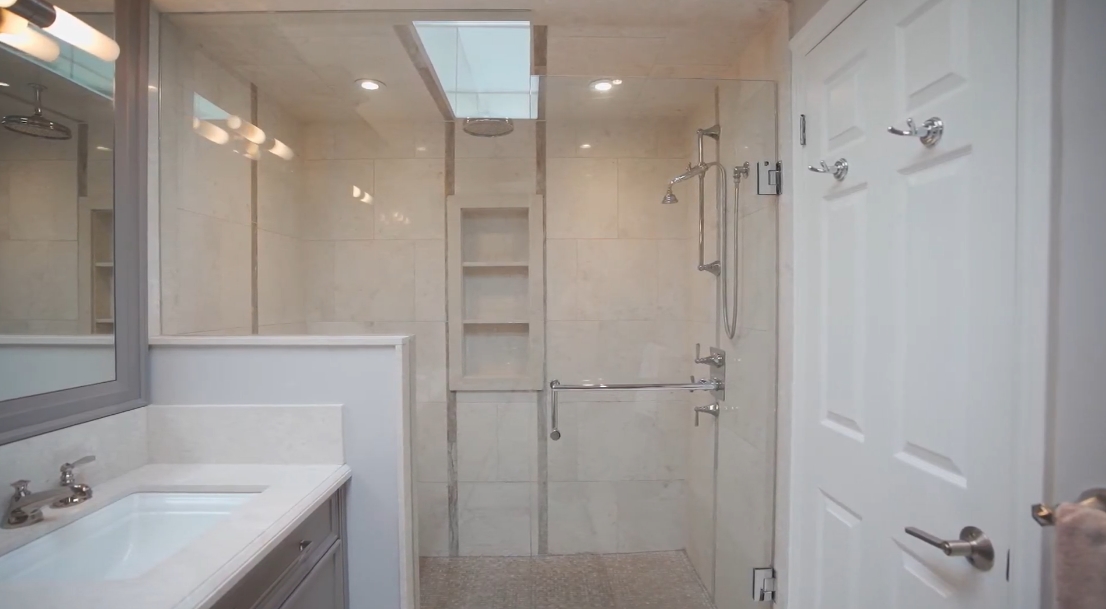 Tour 35 Marlborough Ave, Toronto vs. 26 Interior Design Photos