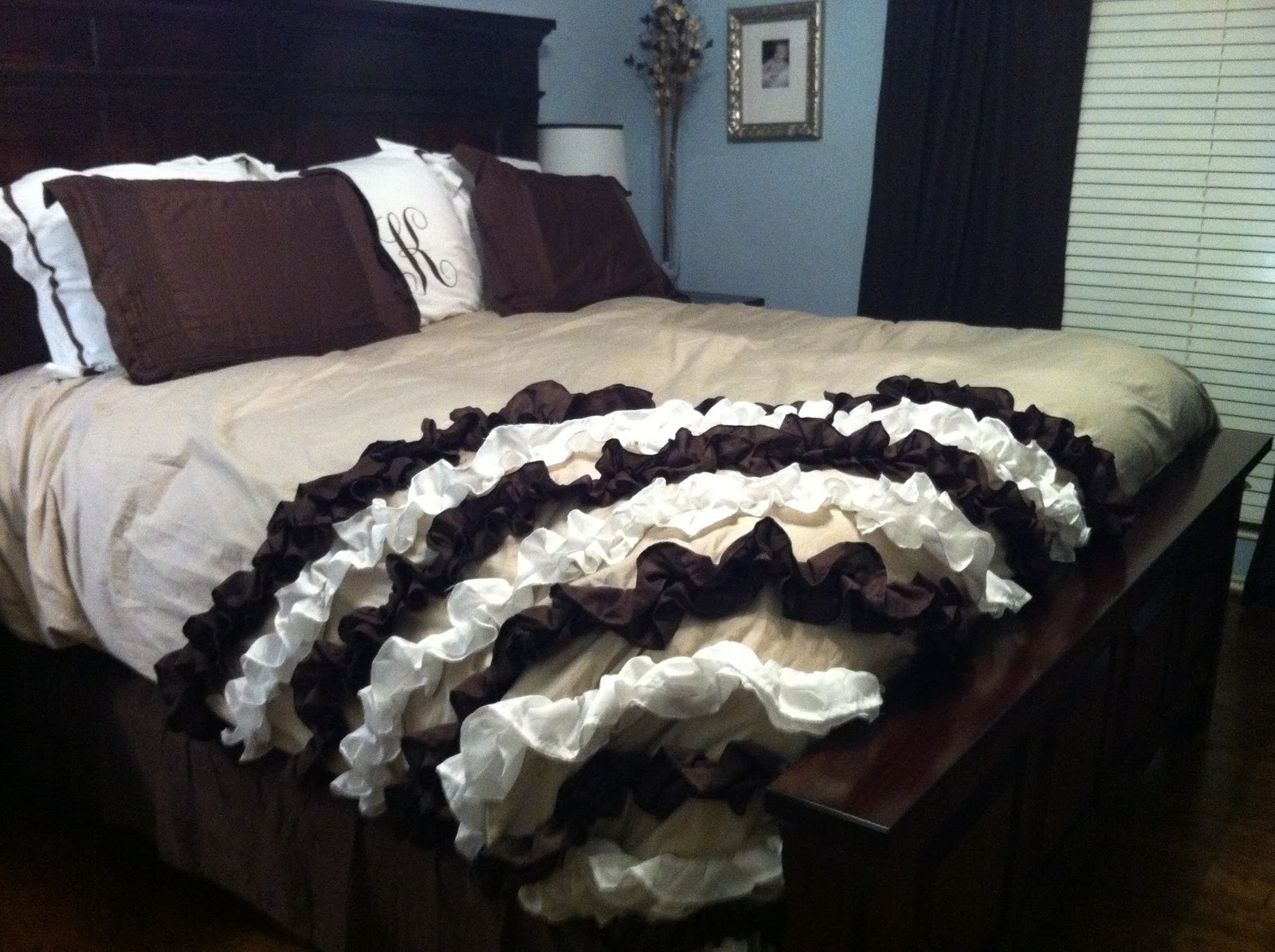 Want to get Crafty? Imitation = Flattery Ruffle Bedspread
