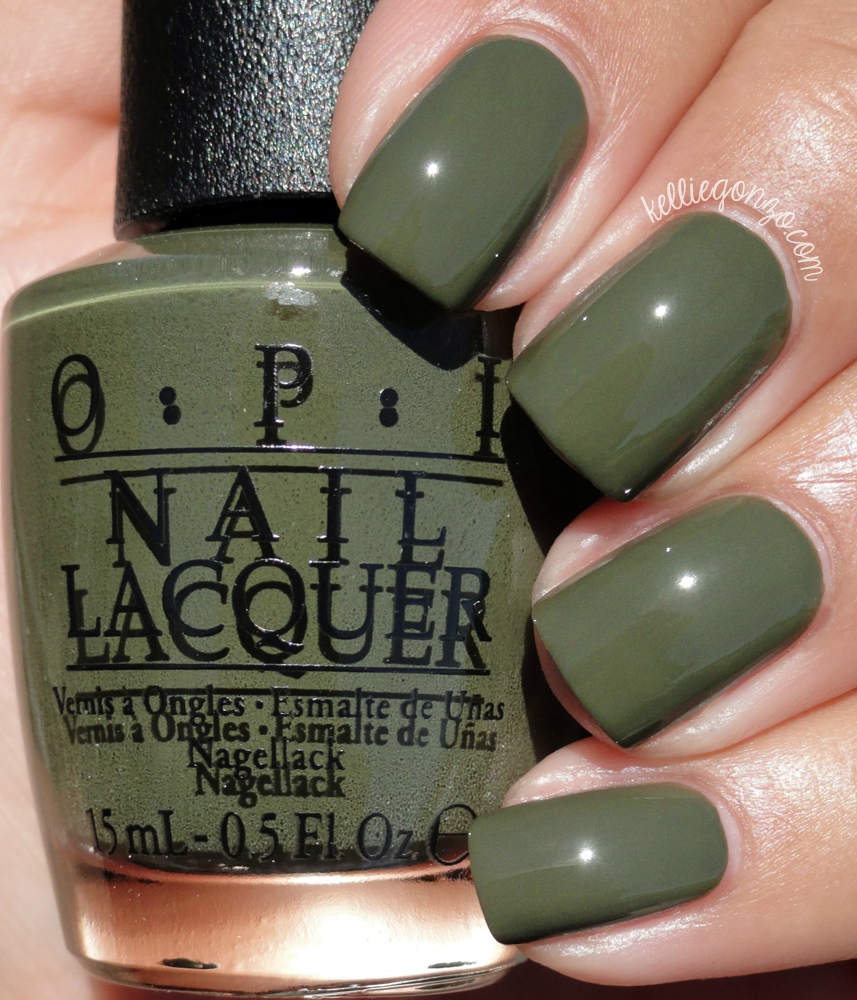 OPI Suzi - The First Lady of Nails
