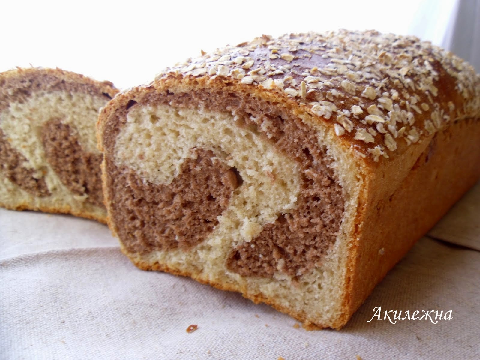 Мраморный ржаной хлеб