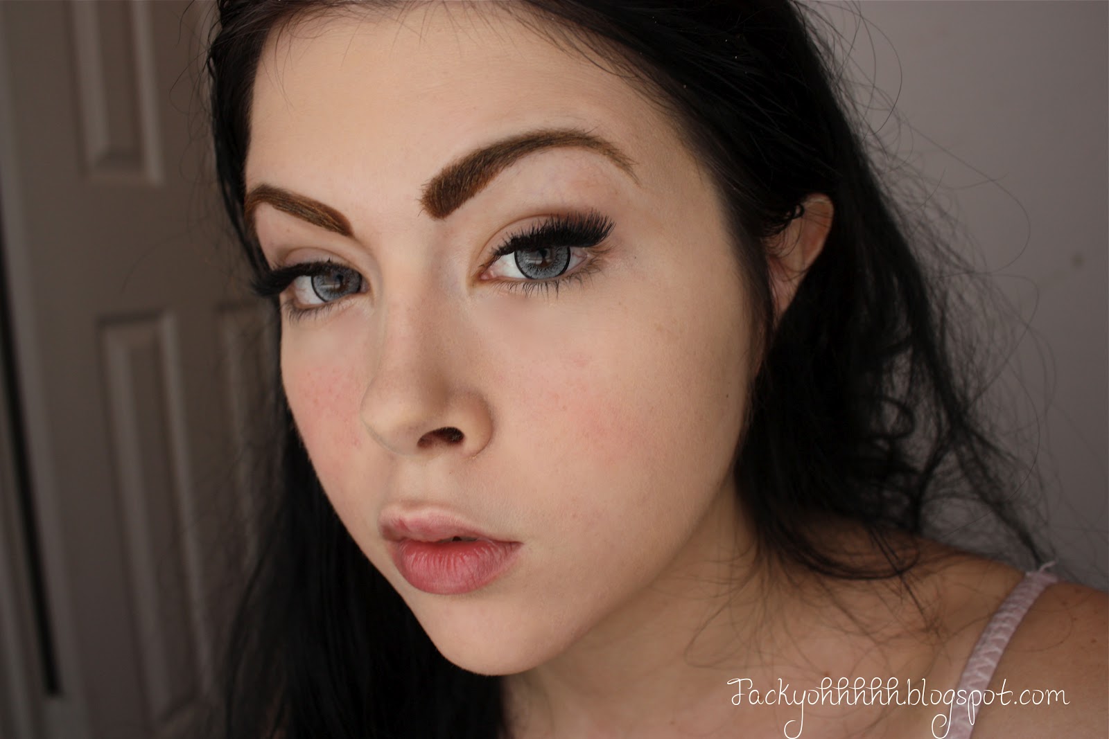 Ohhhhhh Review and tutorialDolly Wink Eyebrow Mascara 02 Mocha