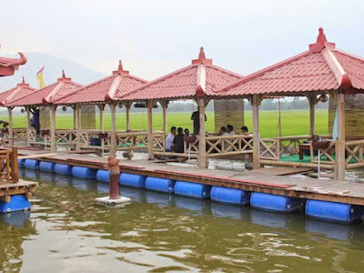 Floating stalls