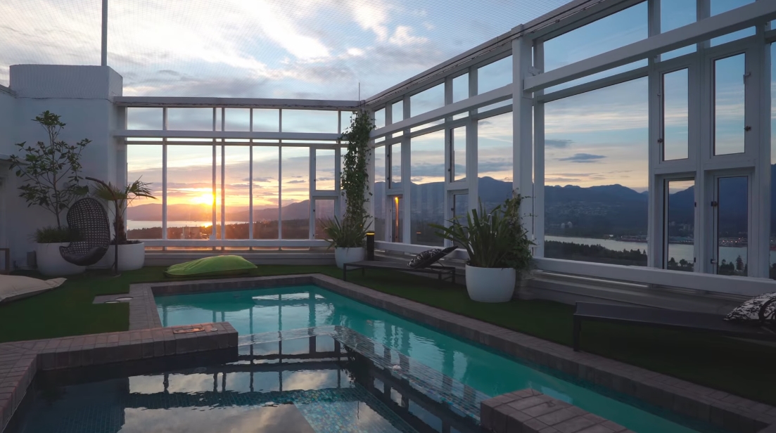 38 Interior Design Photos vs. 1211 Melville St #3801, Vancouver Luxury Penthouse Tour