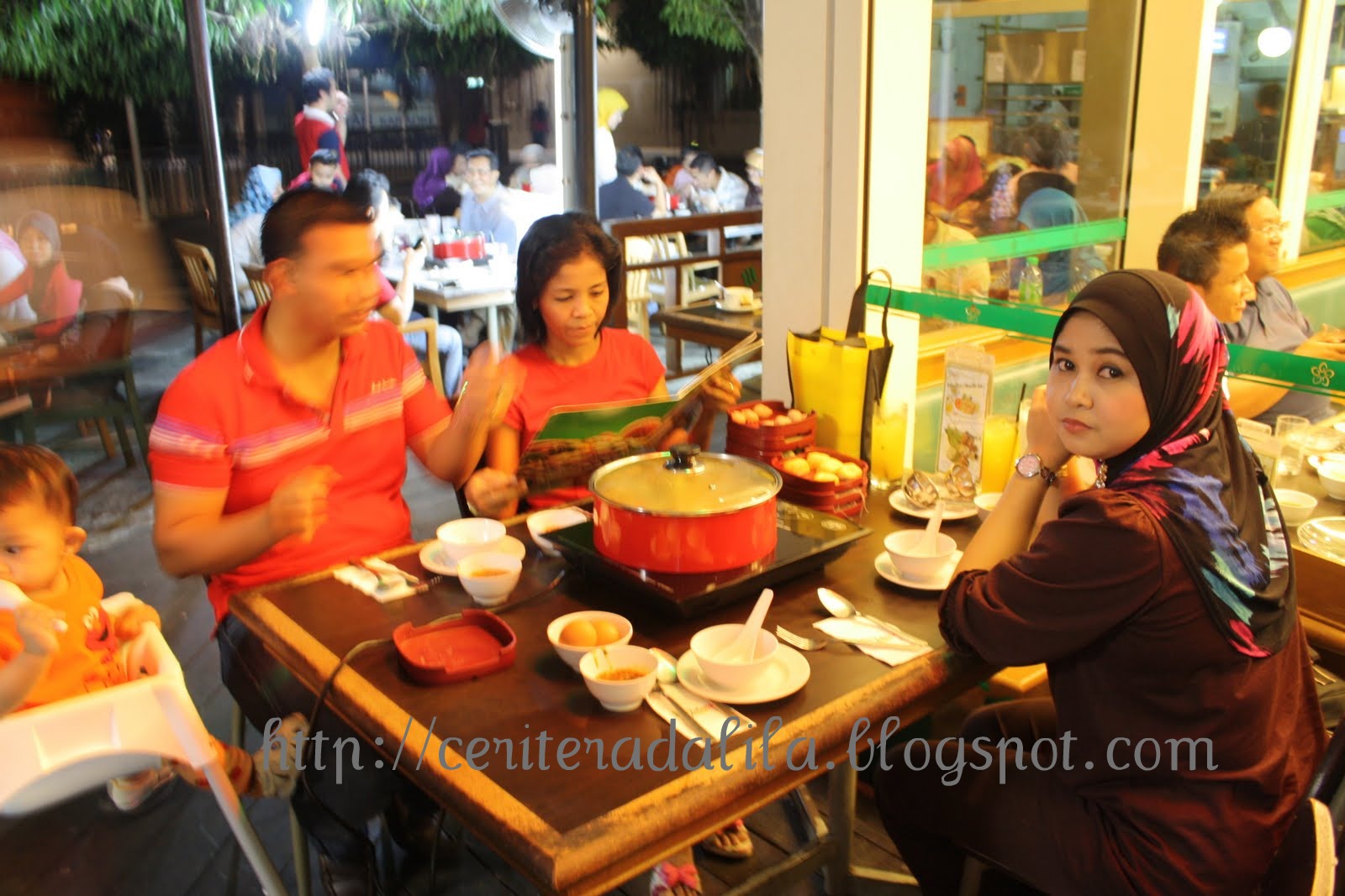 Dalila Hamid: Johnny's Steamboat Restaurant - Alamanda, Putrajaya
