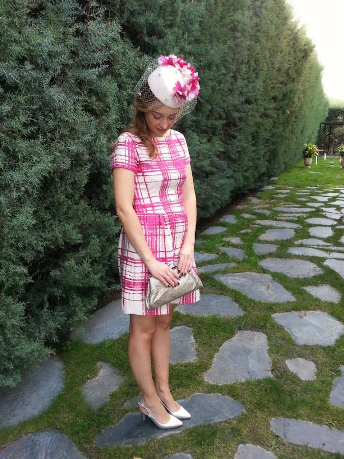 INVITADA BLANCO Y ROSA ANTOJADA POR VOCACION