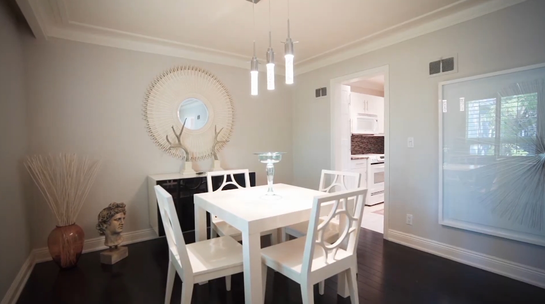 Tour 92 Orchard Park Blvd, Toronto vs. 13 Interior Design Photos