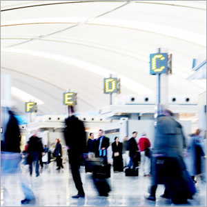 Describe an airport you may have seen in real or in pictures picture