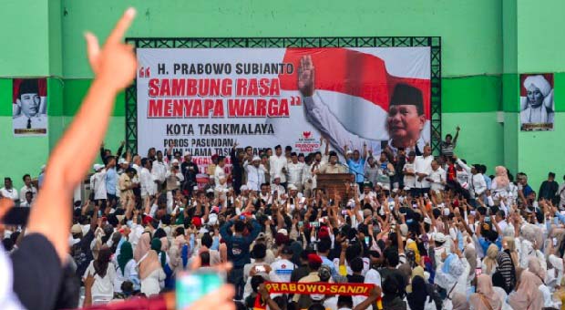 Prabowo dan Sandiaga Uno Temui Pendukungnya di Garut