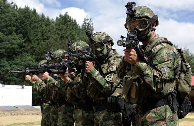 El Ejército desplegó hombres de Fuerzas Especiales a la frontera, luego de presentarse un incidente donde la comunidad denunció disparos de la Guardia Nacional venezolana hacia Colombia.