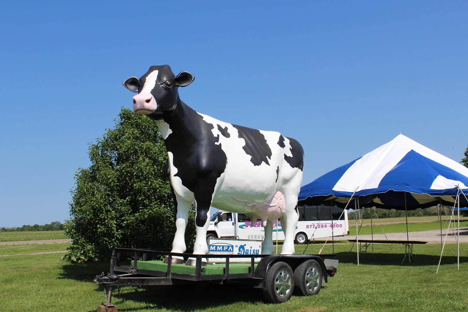 Reid Dairy Farm Tour Recap & A Giveaway!