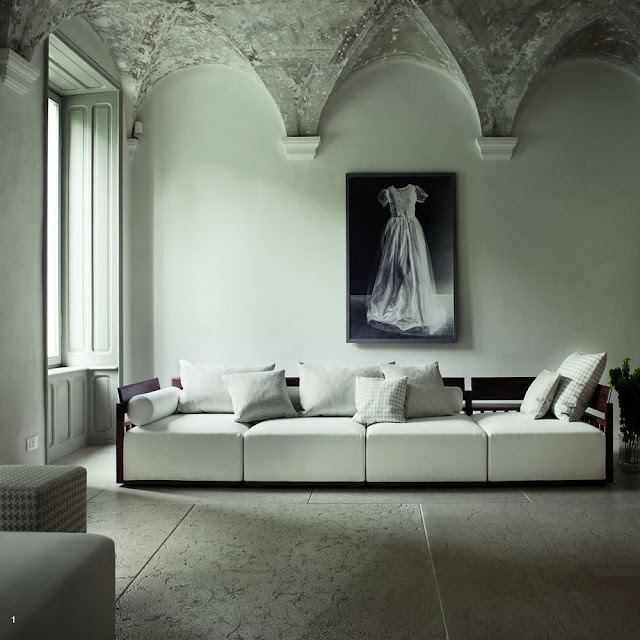 NEUTRAL HEAVEN - Interior Design and Mood Creation: A Statement Sofa ...