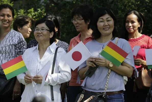 Bolivia at the Colonia Japonesa San Juan Princess Mako style, fashion dress