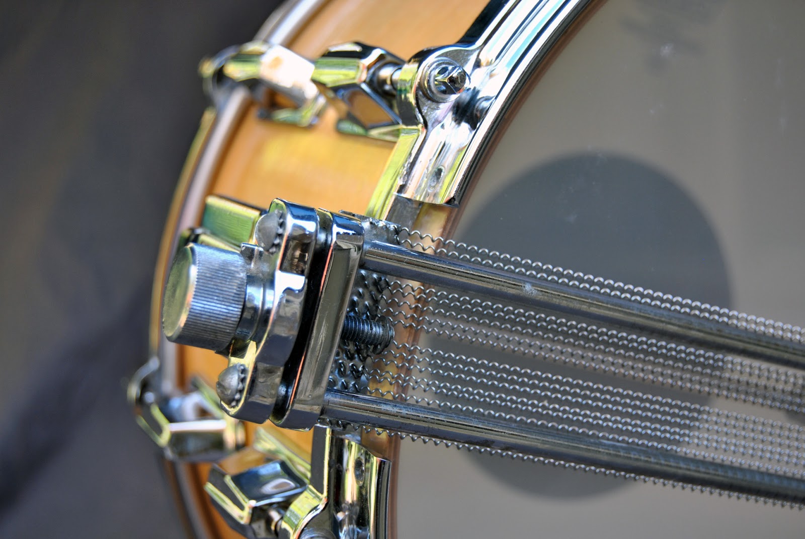 Tumbling Boulders Drums 80's Pearl Maple Snare Parallel Strainer