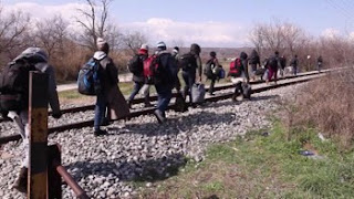 Mijëra emigrantë ndalen në Ballkan