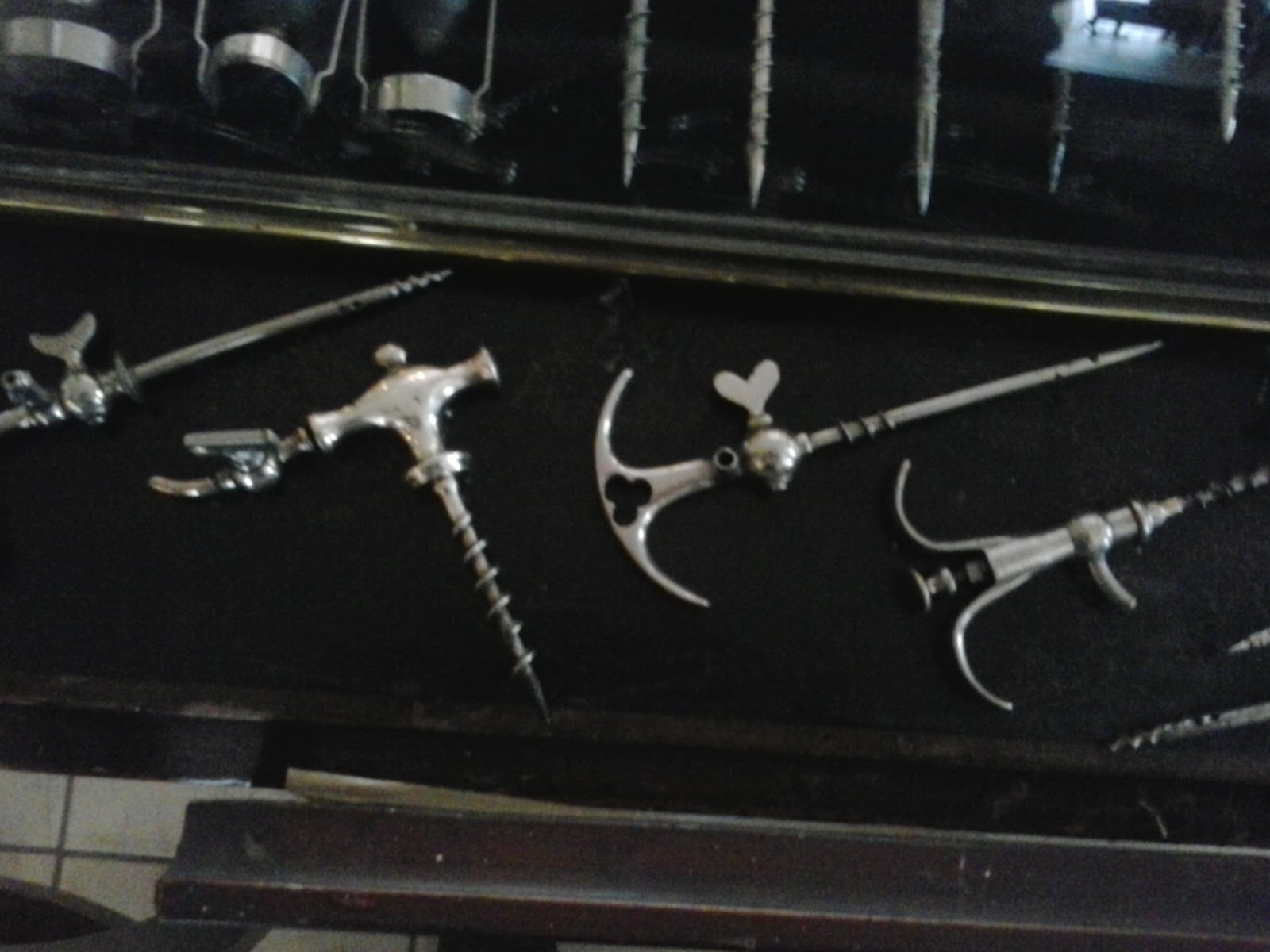 Le blog des tirebouchons A LA RECHERCHE D'UNE FONTAINE A CHAMPAGNE