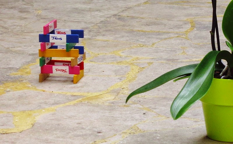 Liturgie de la Parole des très jeunes enfants : Construire une tour.