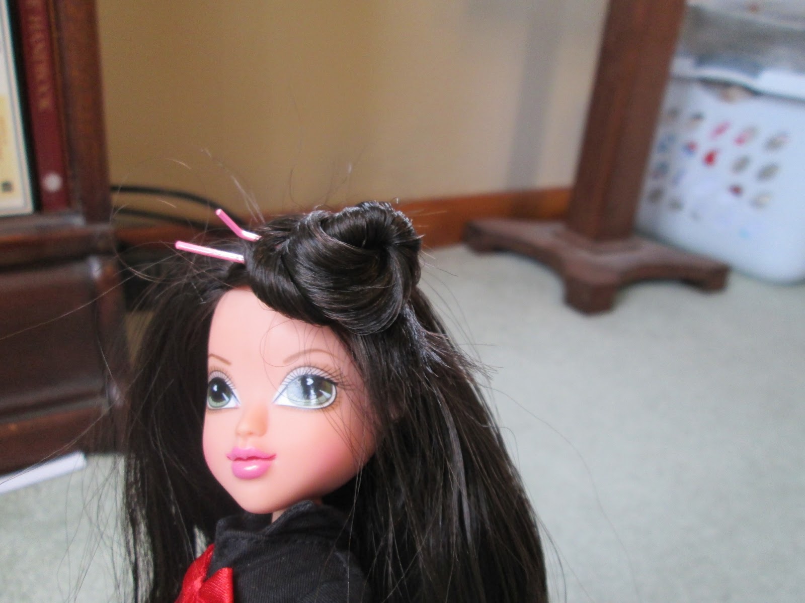 Carrot and Claire How To Curl Your Doll's Hair EASY