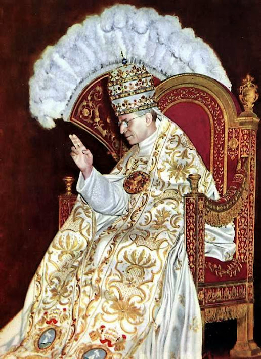 O Papa Pio XII no dia de sua coroação.