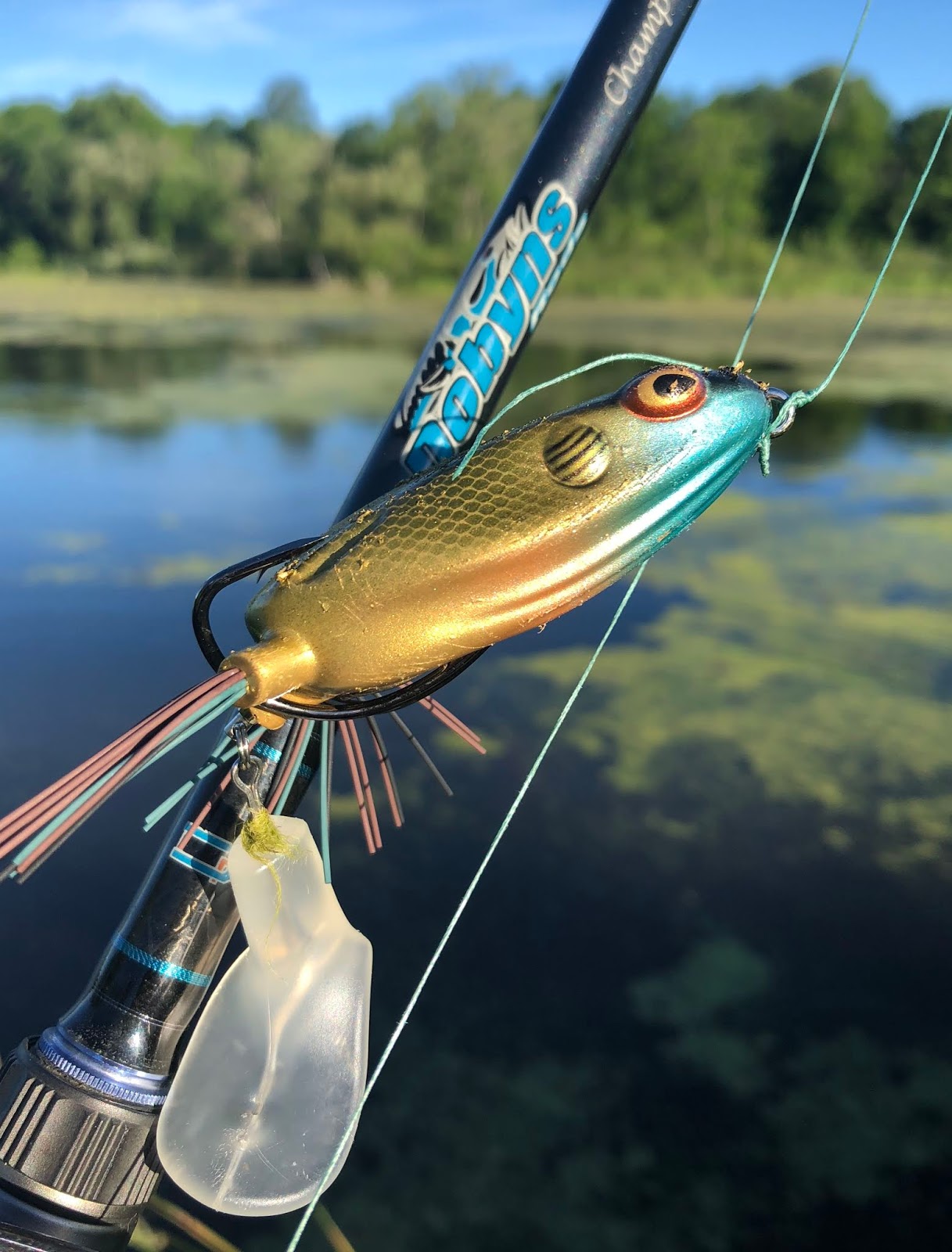 Bass Junkies Frog Pond: Booyah Baits Toadrunner Review