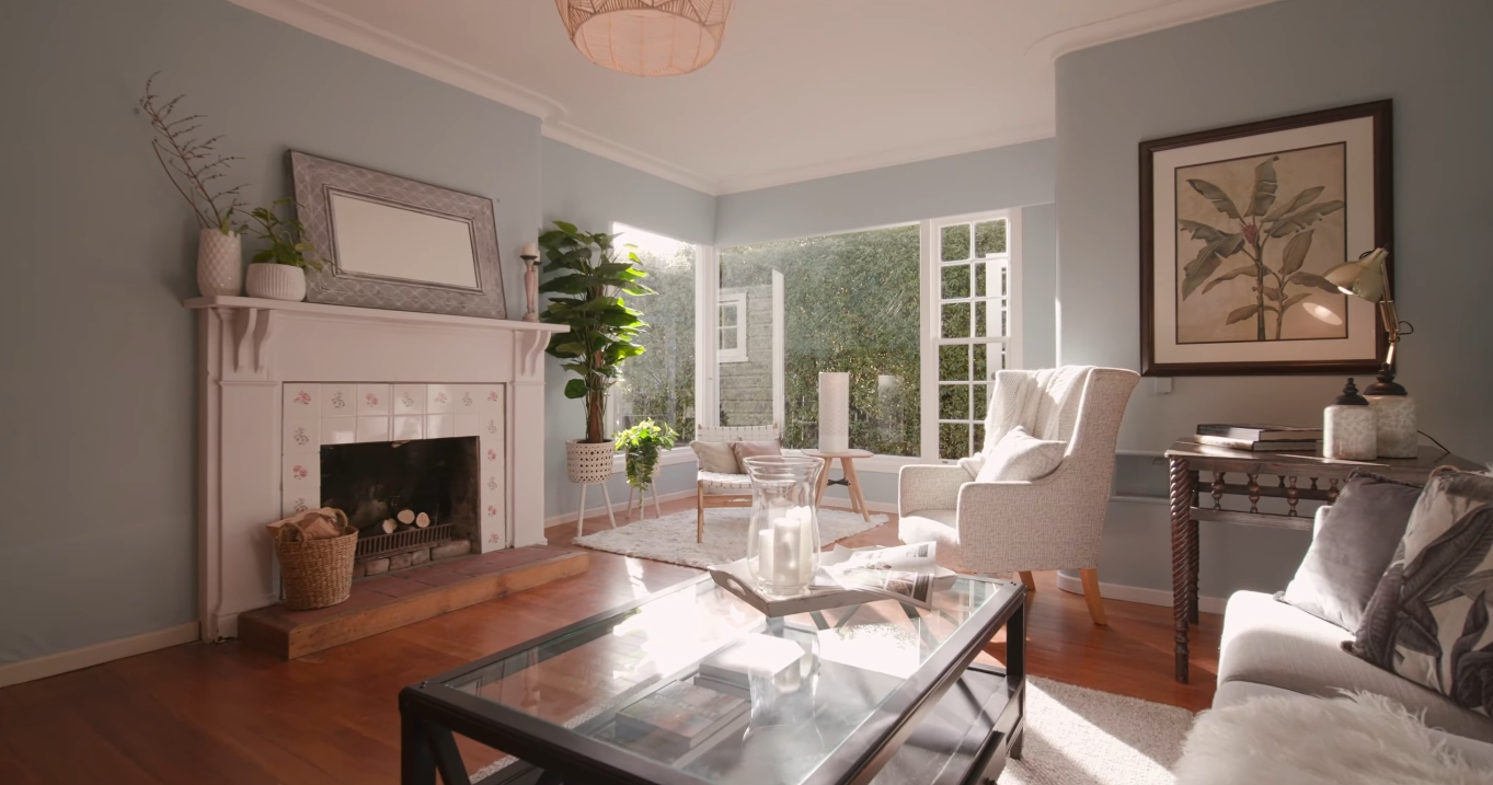 12 Photos vs. 11 Cedar Drive, Kelvin Heights, Queenstown vs. Home Interior Design Tour