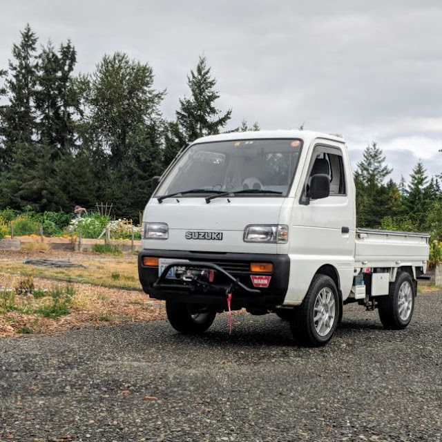 Suzuki Carry kei truck
