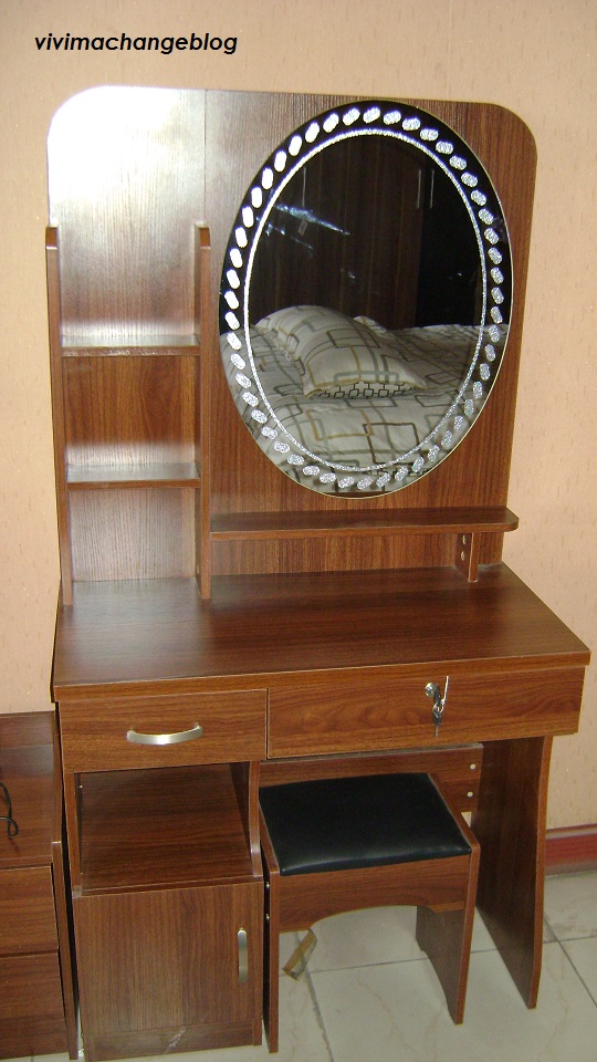 . PICHA ZA DRESSING TABLE KWA AJILI YA CHUMBA KIDOGO CHA KULALA