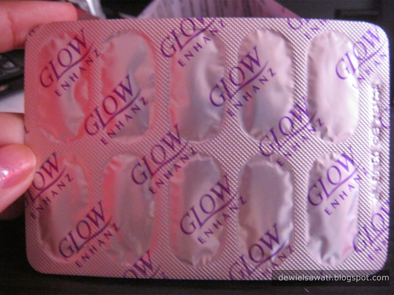 REVIEW Glow Enhanz Suplemen Pencerah Kulit