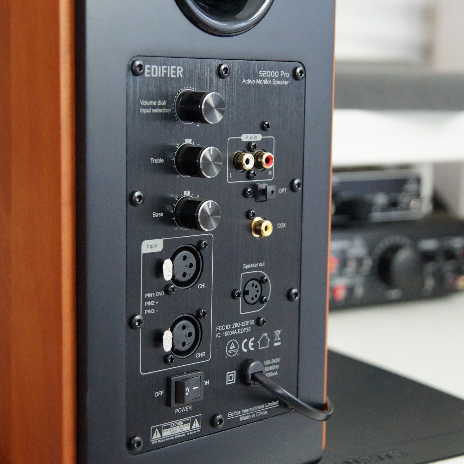 Edifier S2000 Pro active speakers review. Premium speakers by Edifier