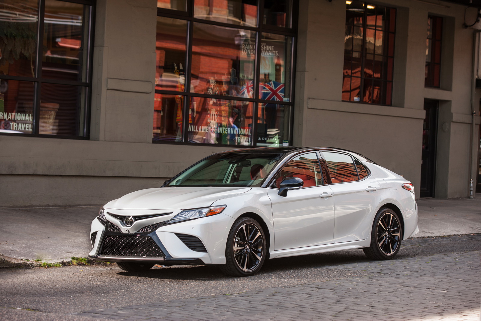 2018 Toyota Camry Detailed Ahead Of Summer Launch [56 Pics]