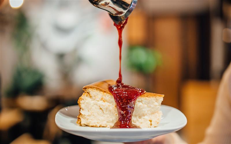 Bornova Cafe Paco�da Lezzetli Cheesecake Eşliğinde Kahve Keyfi İzmir