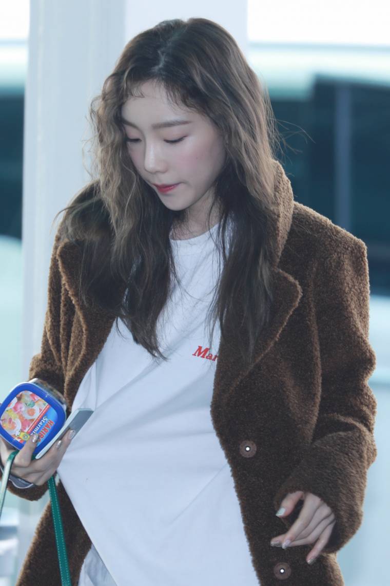 태연 - 190111 출국