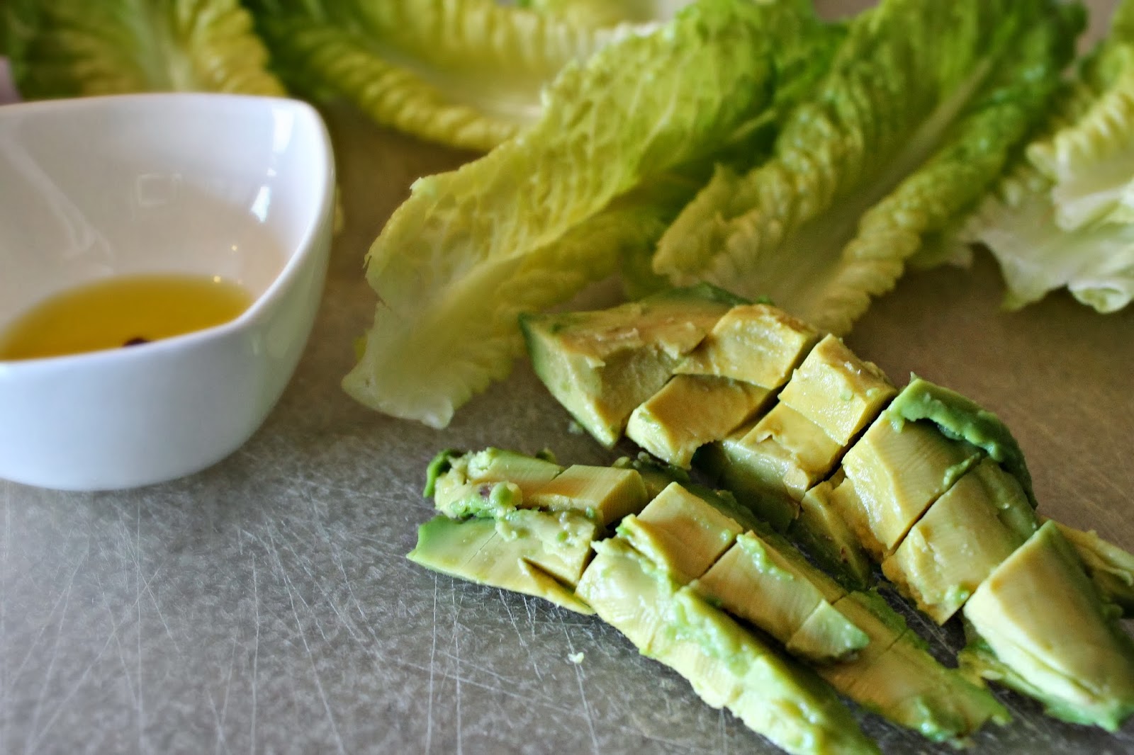 eating well Garlic Avocado Salad