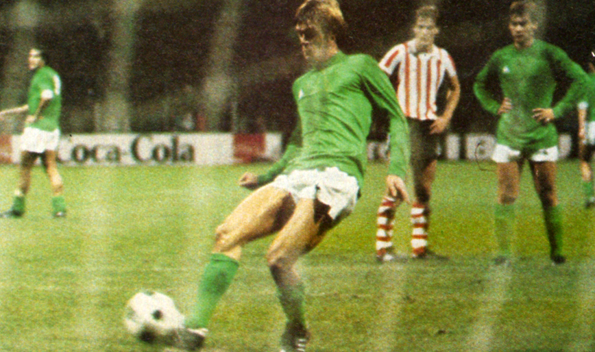 AS Saint Etienne PSV Eindhoven fanion coupe d'Europe 1979