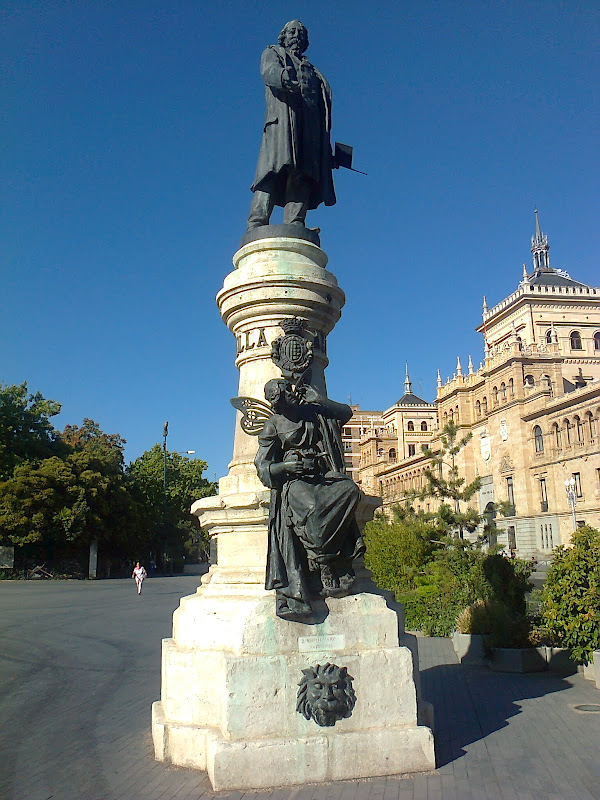 MONUMENTO A JOSÉ ZORRILLA EN VALLADOLID