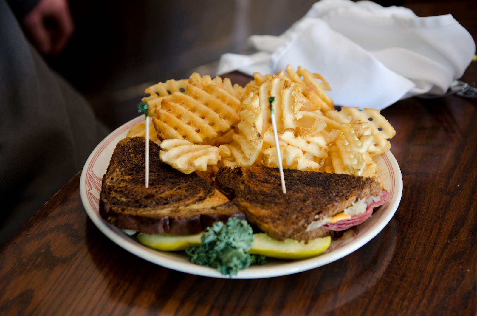 Hot Eats and Cool Reads Restaurant Review Mable Murphy's Fergus Falls