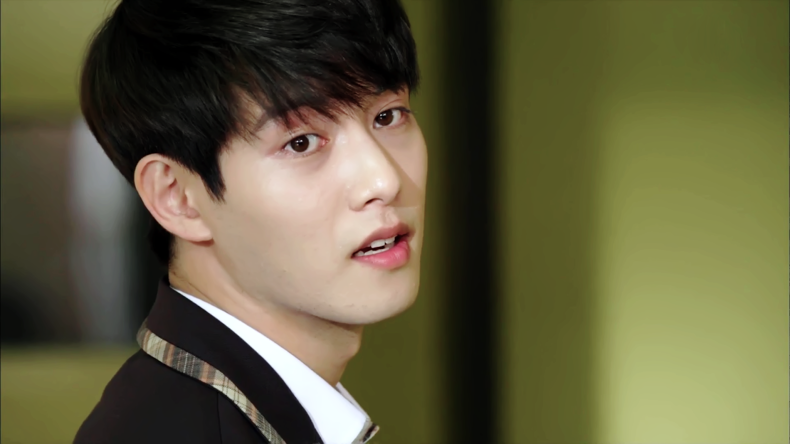 CNBLUE LeeJongHyun: OrangeMarmalade Ep.1-2 JongHyun [CAP]