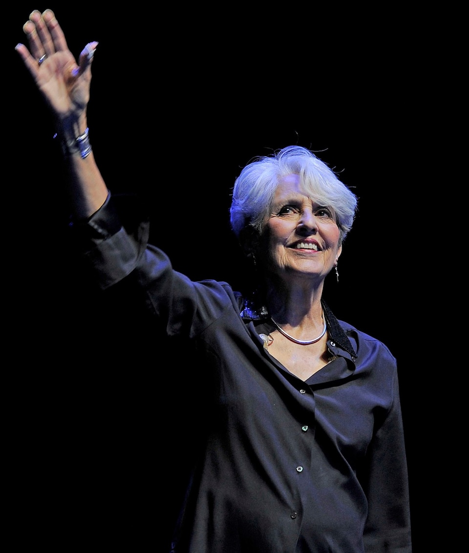 Boycotting Trends.: Concert Review: Joan Baez, Fare Thee Well Tour Boycotting Trends.: Concert Review: Joan Baez, Fare Thee Well Tour