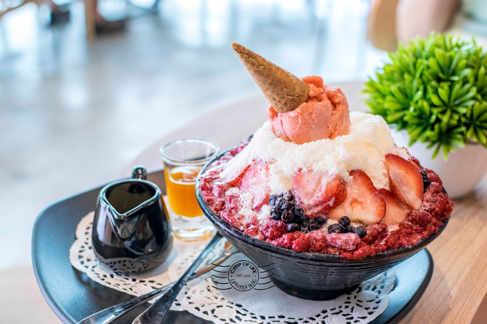 Gusttimo Cafe & Baguni Korean Concept Store Sunshine Square, Bayan