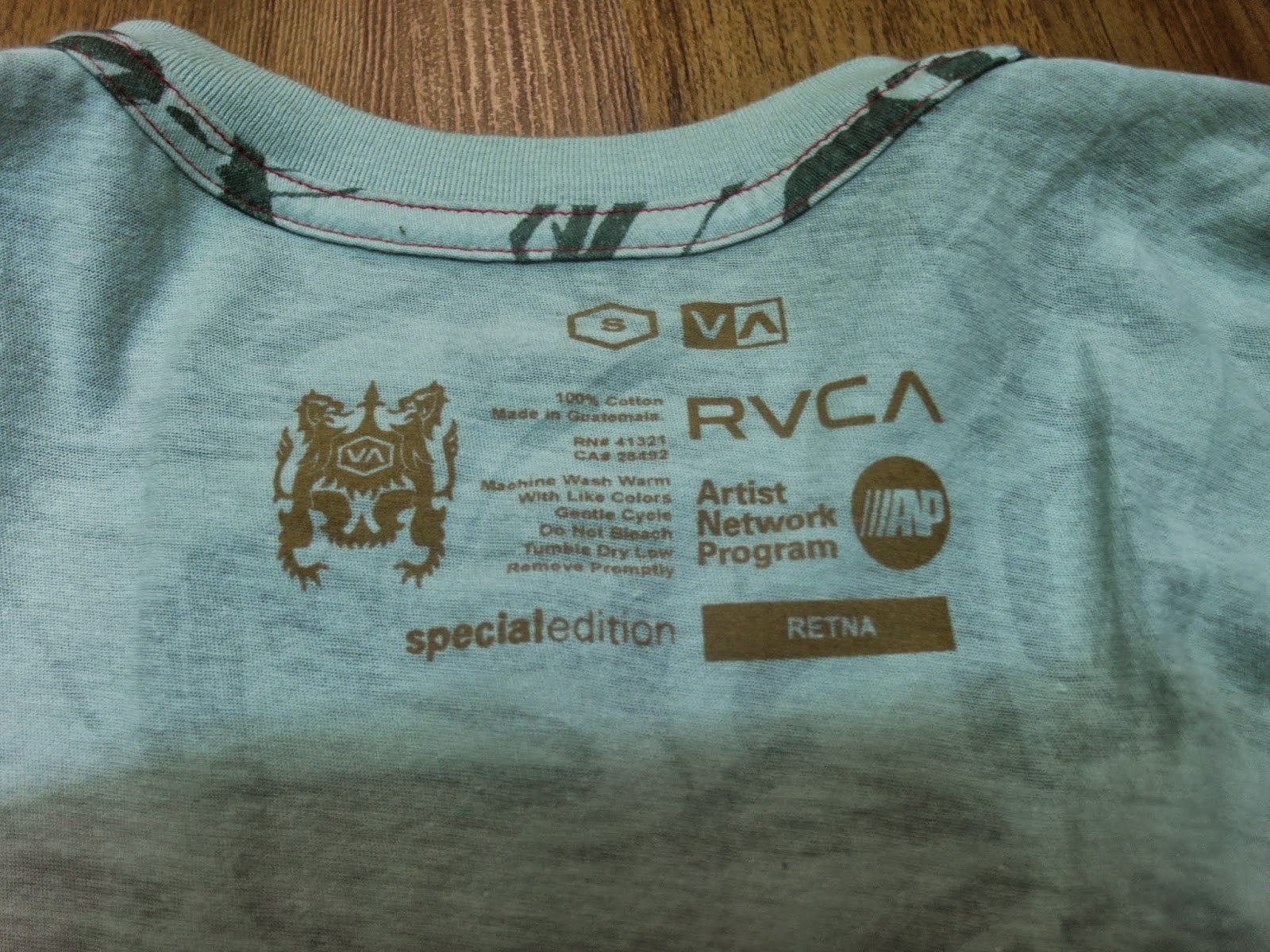 retna shirt