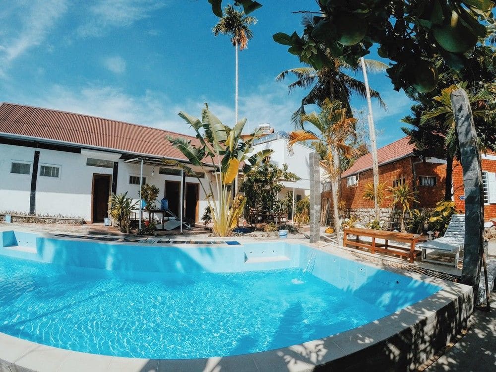 Top 10 khách sạn đẹp Phú Quốc gần trung tâm thị trấn, view hướng biển